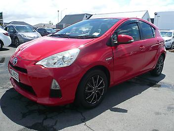 120,000 Km, Hatchback, 1500 cc, Hybrid (Petrol) engine, automatic