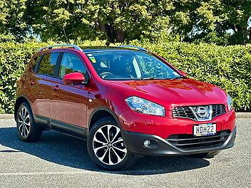 120,888 Km, RV-SUV, 2000 cc, Petrol engine, Tiptronic Automatic