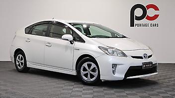 119,910 Km, Hatchback, 1797 cc, Hybrid engine, Automatic