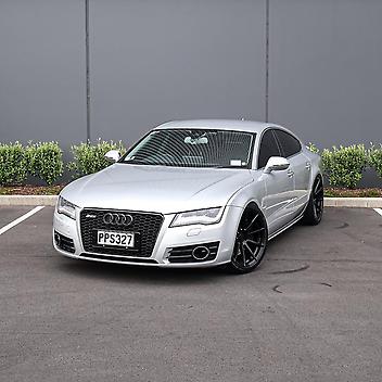 110,000 Km, Sedan, 2990 cc, Petrol engine, Automatic