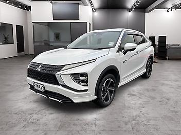 105,000 Km, Station Wagon, 2359 cc, Plug-In Hybrid engine, Auto