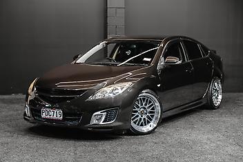 138,000 Km, Sedan, 2480 cc, Petrol engine, Tiptronic