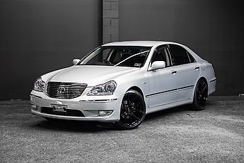 101,000 Km, Sedan, 4292 cc, Petrol engine, Automatic