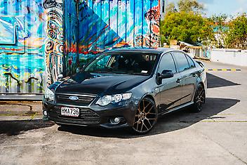 158,000 Km, Sedan, 3984 cc, Petrol engine, Tiptronic