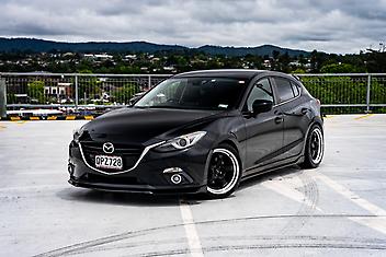 98,000 Km, Hatchback, 1997 cc, Petrol engine, Automatic