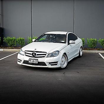 143,000 Km, Coupe, 1790 cc, Petrol engine, Automatic