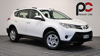 174,830 Km, Station Wagon, 2494 cc, Petrol engine, Automatic