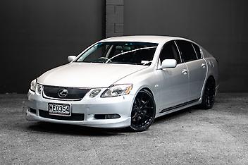 163,487 Km, Sedan, 4290 cc, Petrol engine, Automatic