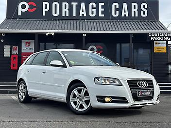 52,577 Km, Hatchback, 1389 cc, Petrol engine, Automatic