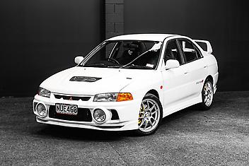 147,000 Km, Sedan, 1990 cc, Petrol engine, Manual