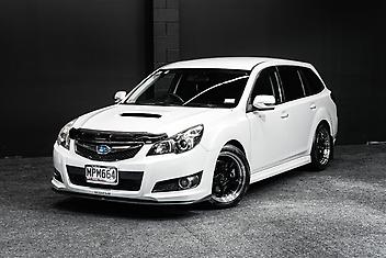 175,000 Km, Station Wagon, 2450 cc, Petrol engine, Manual