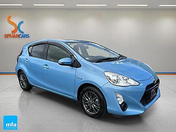 141,884 Km, Hatchback, 1500 cc, Hybrid (Electricity) engine, Auto