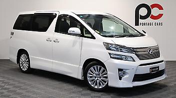 151,250 Km, People Movers, 2400 cc, Petrol engine, Automatic