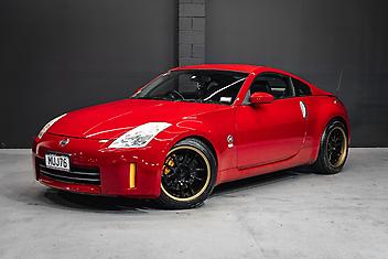 143,000 Km, Coupe, 3490 cc, Petrol engine, Manual