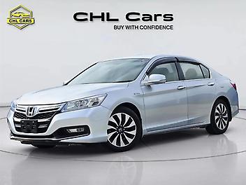 107,383 Km, Sedan, 2000 cc, Hybrid engine, Automatic