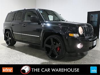 205,726 Km, SUV / 4x4, 2359 cc, Petrol engine, Automatic