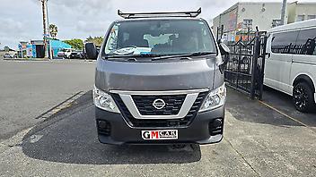 109,500 Km, Van, 2500 cc, Diesel engine, Automatic