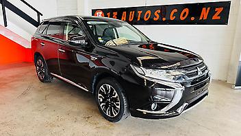 97,360 Km, RV-SUV, 1998 cc, Plug-in hybrid engine, Automatic