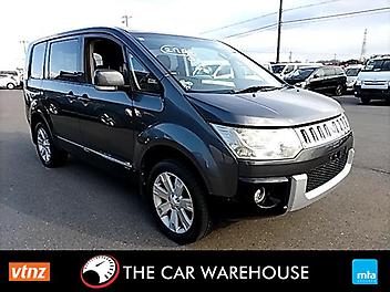 141,104 Km, Van, 2359 cc, Petrol engine, Automatic