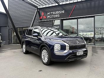 92,200 Km, RV/SUV, 2488135 cc, Petrol engine, CVT