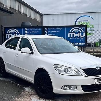244,219 Km, Sedan, 1598 cc, Diesel engine, Automatic