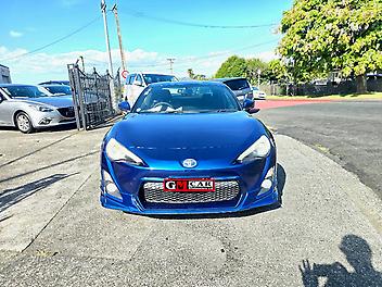 158,000 Km, Sedan, 2000 cc, Petrol engine, Automatic