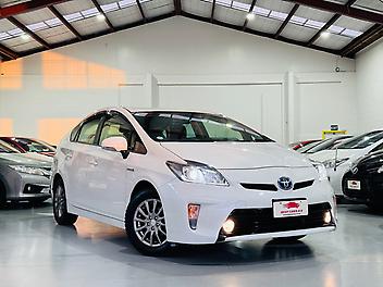 79,240 Km, Saloon, 1797 cc, Hybrid engine, Automatic