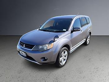 125,000 Km, Station Wagon, 2350 cc, Petrol engine, CVT