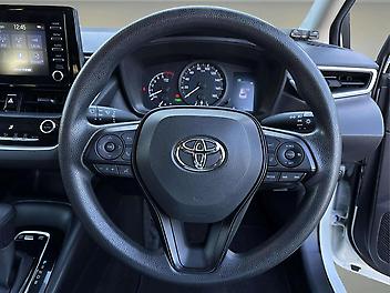 80,480 Km, Station Wagon, 1800 cc, Hybrid engine, Auto
