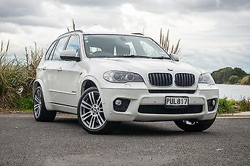 73,000 Km, Rv-suv, 2970 cc, Petrol engine, Automatic