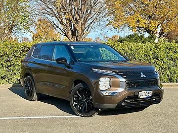 64,789 Km, RV-SUV, 2500 cc,  engine, Tiptronic Automatic