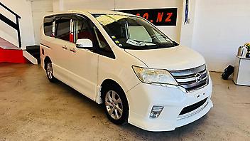 123,435 Km, Van, 1997 cc, Petrol engine, Automatic
