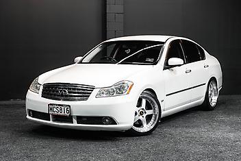 107,000 Km, Sedan, 4490 cc, Petrol engine, Tiptronic