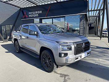 10 Km, Utility, 2442150 cc, Diesel engine, 6-gear automatic