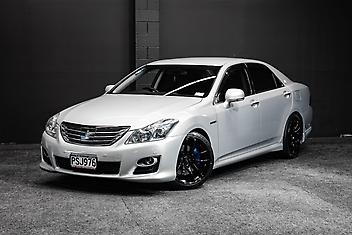 102,000 Km, Sedan, 3456 cc, Hybrid engine, Automatic