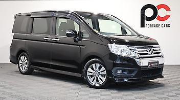 124,580 Km, People Movers, 2000 cc, Petrol engine, Automatic