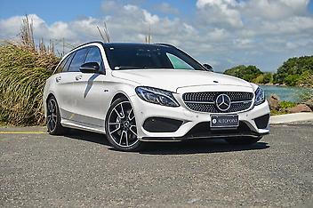 73,717 Km, Station Wagon, 3000 cc, Petrol engine, Automatic