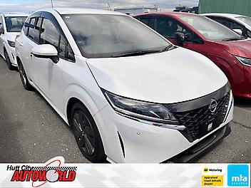 73,172 Km, Hatchback, 1200 cc, Hybrid (Electricity) engine, Automatic