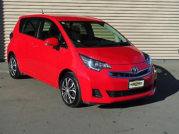 60,122 Km, Hatchback, 1329 cc, Petrol engine, CVT
