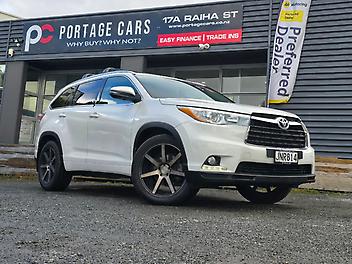 124,232 Km, RV-SUV, 3456 cc, Petrol engine, Automatic