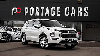 125,205 Km, Station Wagon, 2488 cc, Petrol engine, Automatic