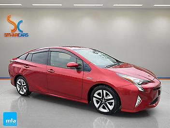 98,130 Km, Hatchback, 1800 cc, Hybrid engine, Auto