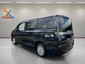 111,143 Km, People Movers, 1800 cc, Hybrid engine, Auto