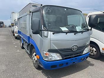 114,000 Km, TRUCK, 4000 cc, diesel turbo engine, 5-Speed Manual