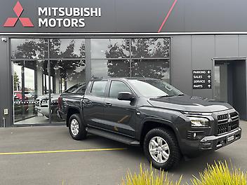 10 Km, Utility, 2442150 cc, Diesel engine, 6-gear automatic