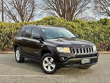 219,955 Km, RV-SUV, 2000 cc, Petrol engine, Automatic