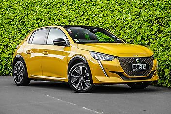 42,325 Km, Hatchback, 0 cc, Electric engine, Automatic