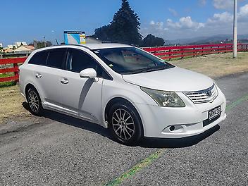 108,400 Km, Station Wagon, 2000 cc, Petrol engine, Automatic