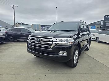 51,126 Km, RV-SUV, 4600 cc, Petrol engine, Automatic