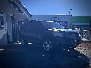 329,373 Km, Station Wagon, 3456 cc, Petrol engine, Automatic